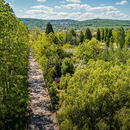 Pont-a-mousson, La Pepiniere Pagode Asiatique Holiday home